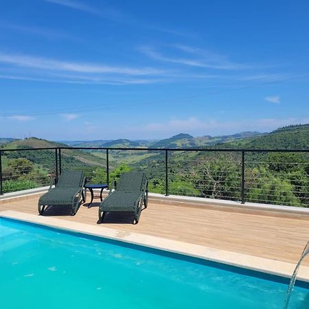 Villa Casa Nova, Piscina E Vista Para As Montanhas Águas de Lindóia Exterior foto